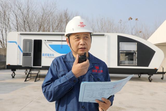 董文輝(湖南文輝汽車製造有限公司董事長、退役軍人) 董文輝(湖南文輝汽車製造有限公司董事長、退役軍人)
