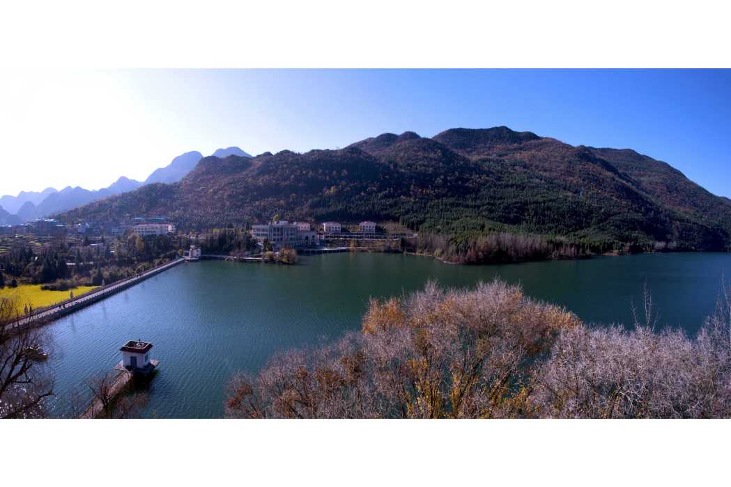 瑤池(貴州省六盤水市以水庫為核心改造的生態景點) 瑤池(貴州省六盤水市以水庫為核心改造的生態景點)