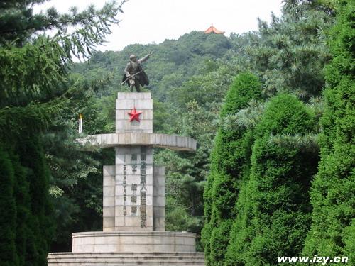 遼東解放烈士紀念塔