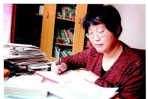 袁梅芳 袁梅芳