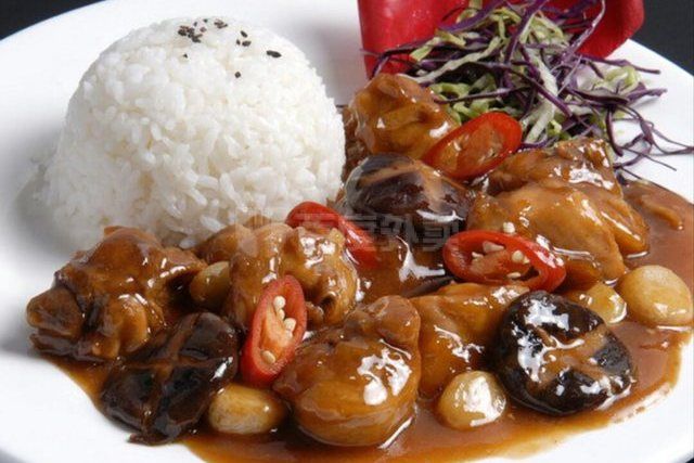 醬香雞腿燴飯 醬香雞腿燴飯