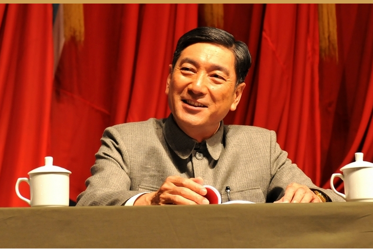何子英(電視劇《鋼鐵年代》的角色) 何子英(電視劇《鋼鐵年代》的角色)