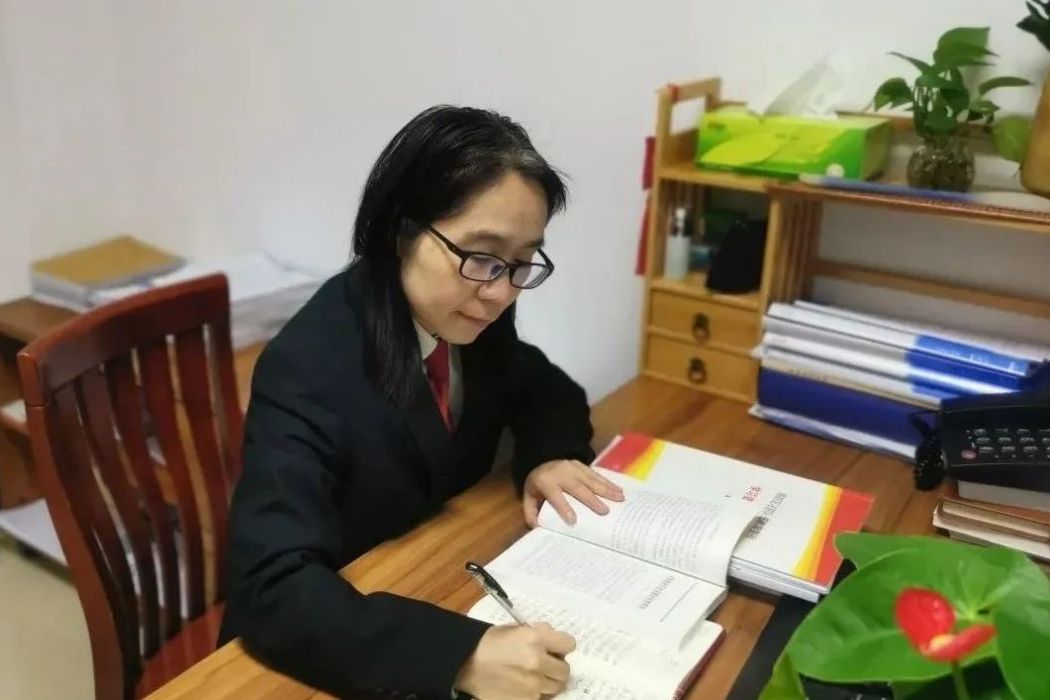孟李玲 孟李玲