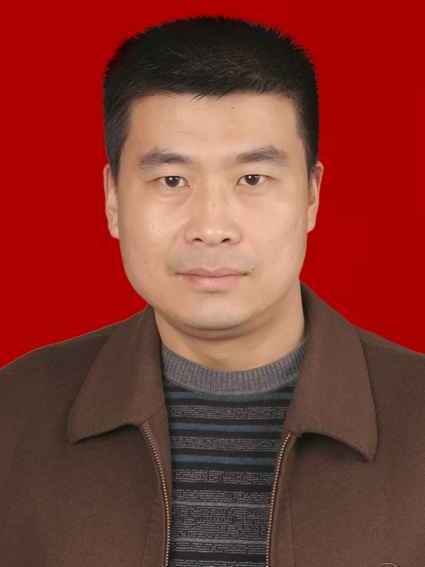 崔冰(濟寧市第一中學物理高級教師) 崔冰(濟寧市第一中學物理高級教師)