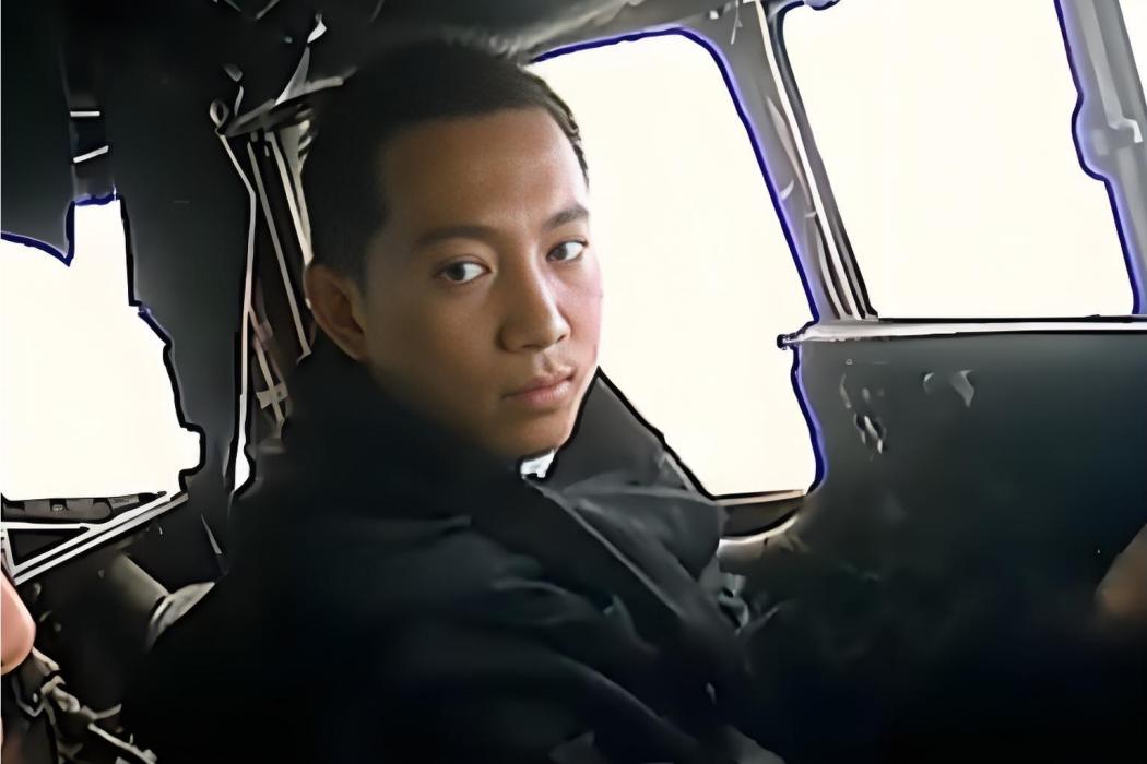 尹良(《斷刺》中由谷智鑫飾演的中共地下黨成員) 尹良(《斷刺》中由谷智鑫飾演的中共地下黨成員)