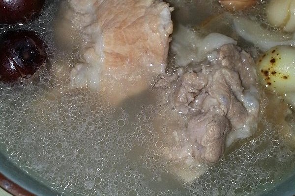 清補涼煲瘦肉湯