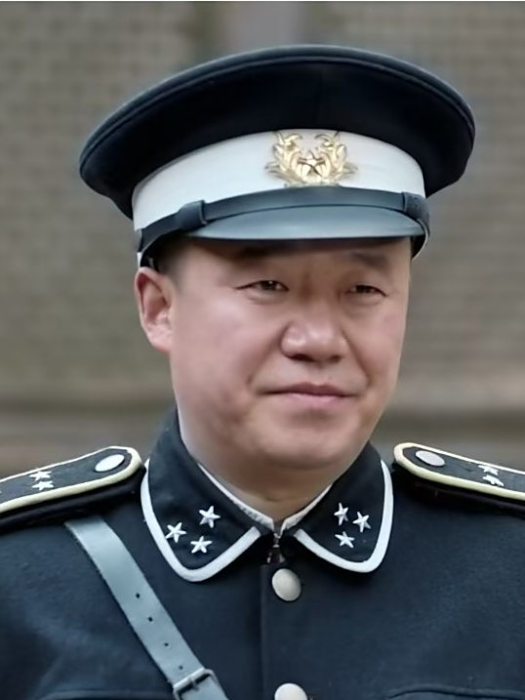 趙毅(電影《古鎮迷案》中的角色) 趙毅(電影《古鎮迷案》中的角色)