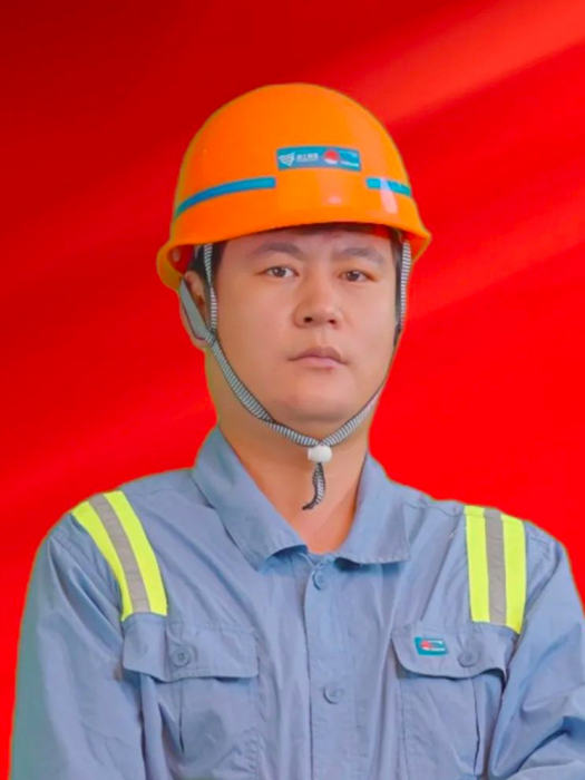 鄭國(第十四屆全國人大代表,浙江省海港集團、寧波舟山港集團所屬礦石公司職工) 鄭國(第十四屆全國人大代表,浙江省海港集團、寧波舟山港集團所屬礦石公司職工)