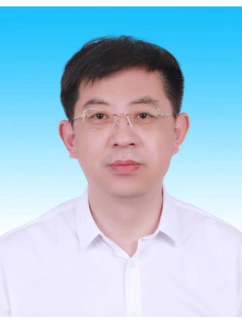 趙劍鋒(山東省龍口市教體局黨組成員、市教學研究室主任) 趙劍鋒(山東省龍口市教體局黨組成員、市教學研究室主任)
