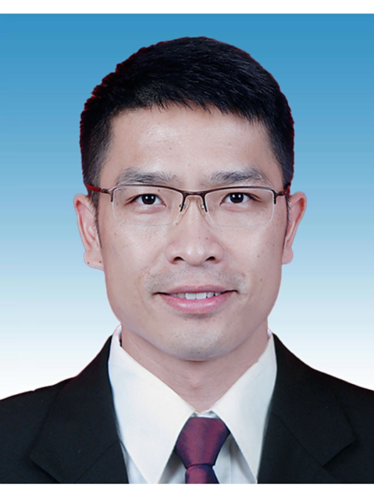 華鋒(江西省贛州市于都縣梓山鎮黨委委員、人武部長) 華鋒(江西省贛州市于都縣梓山鎮黨委委員、人武部長)