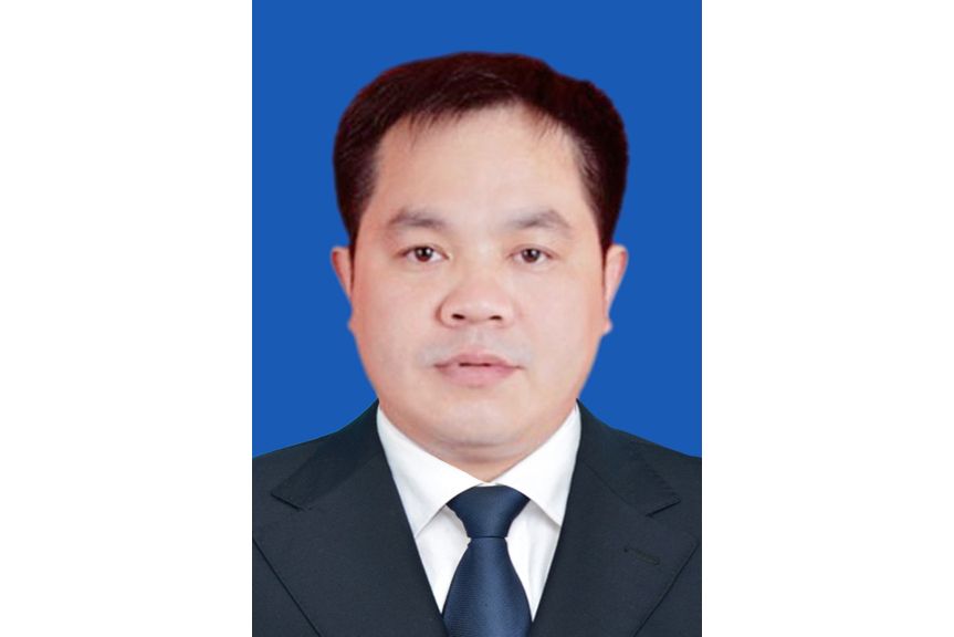 陳國本(貴州省黔南布依族苗族自治州平塘縣人民政府辦公室黨組書記、主任) 陳國本(貴州省黔南布依族苗族自治州平塘縣人民政府辦公室黨組書記、主任)