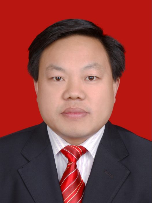 張明偉(湖北省十堰市鄖陽區教育局副科級幹部) 張明偉(湖北省十堰市鄖陽區教育局副科級幹部)