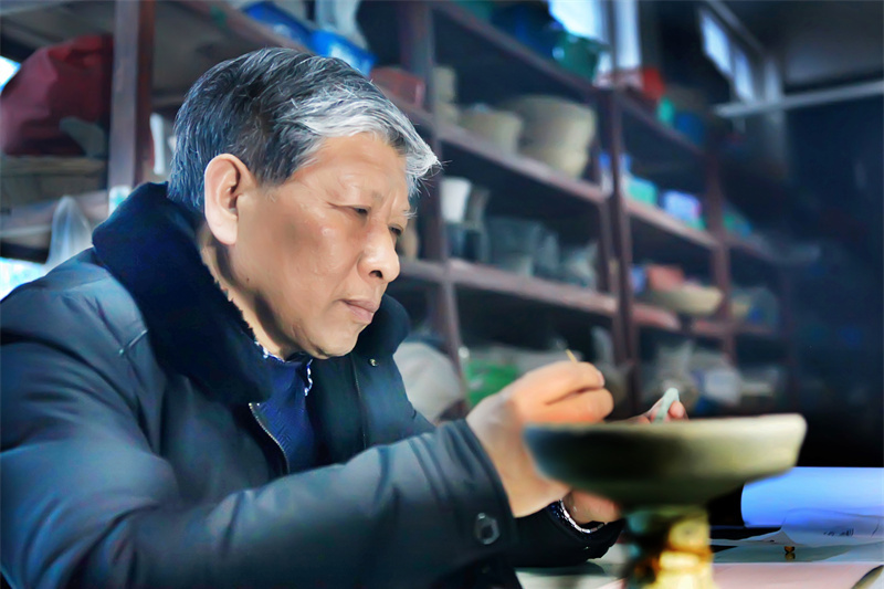 蔡全法(河南省文物考古研究院退休考古工作者) 蔡全法(河南省文物考古研究院退休考古工作者)