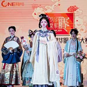 張恆寧(演出經紀人、製作人、企業家)
