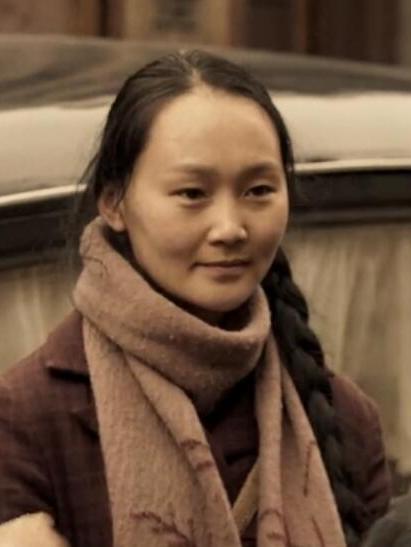 托婭(劇情電影《海的盡頭是草原》中的角色) 托婭(劇情電影《海的盡頭是草原》中的角色)
