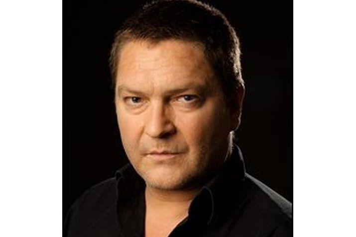 Tom Van Bauwel Tom Van Bauwel