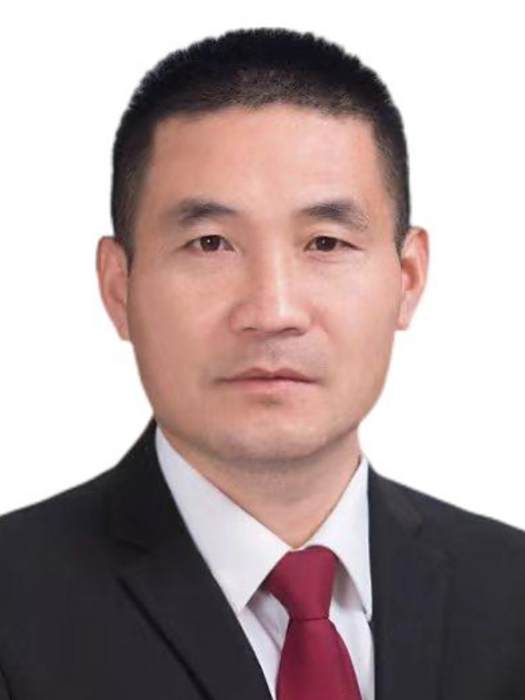 黃威(山東省棗莊市台兒莊區教育和體育局黨組成員、區教育事務服務中心主任) 黃威(山東省棗莊市台兒莊區教育和體育局黨組成員、區教育事務服務中心主任)