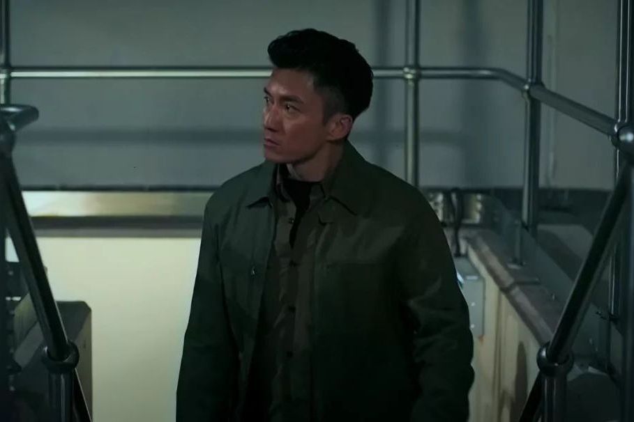 賀進(警匪劇《飛虎之雷霆極戰》中的反派角色) 賀進(警匪劇《飛虎之雷霆極戰》中的反派角色)
