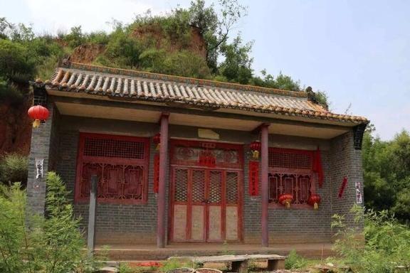 固堆廟村