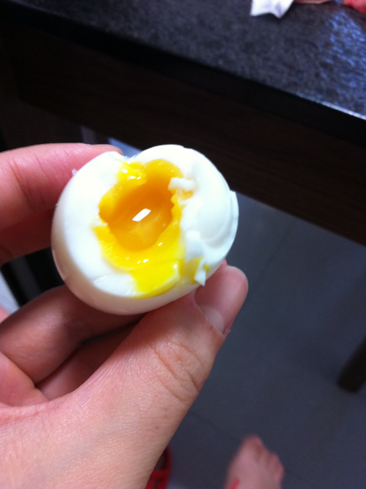 白煮蛋流黃蛋