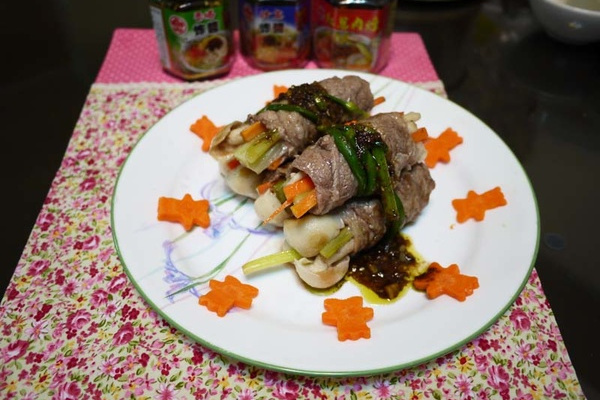 三色牛肉卷 三色牛肉卷