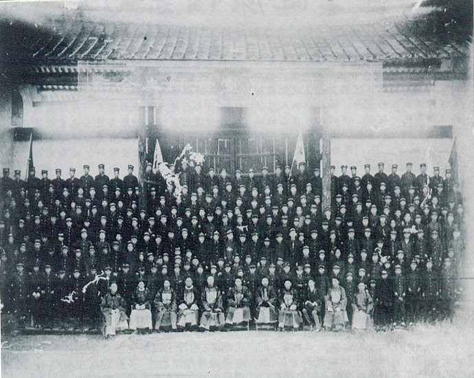 1902漳州府中學堂官師合影