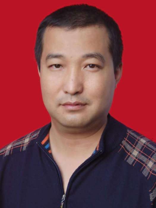 賈彬(四川省樂山市市中區交通運輸局局黨組成員、安全總監) 賈彬(四川省樂山市市中區交通運輸局局黨組成員、安全總監)