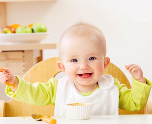 寶寶輔食與餵養