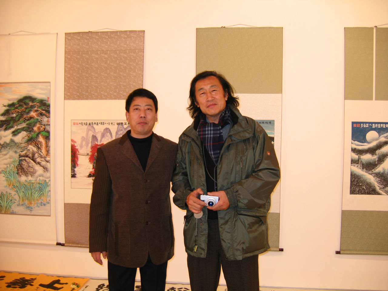 高月平先生和韓中文化館主席在一起