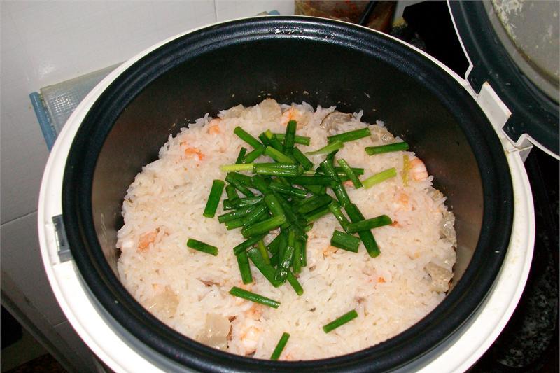 蝦頭油煲飯 蝦頭油煲飯