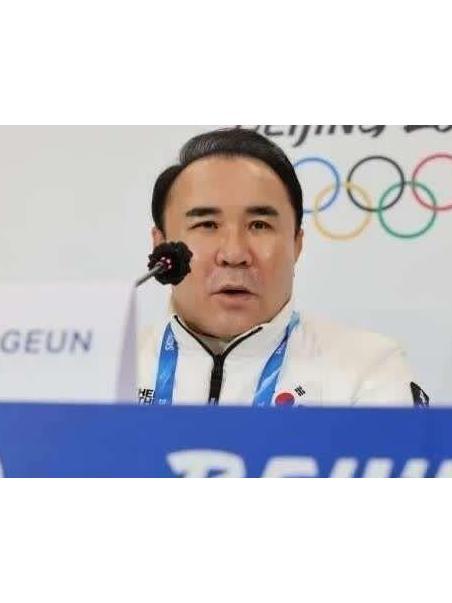 尹洪根(2022北京冬奧會韓國冬奧體育代表團團長) 尹洪根(2022北京冬奧會韓國冬奧體育代表團團長)