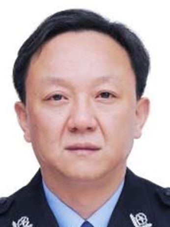 楊浩(湖北省鄂州市公安局梁子湖區公安分局黨委副書記、政委) 楊浩(湖北省鄂州市公安局梁子湖區公安分局黨委副書記、政委)