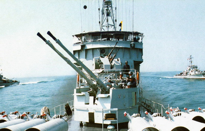 66式57毫米雙聯裝艦炮