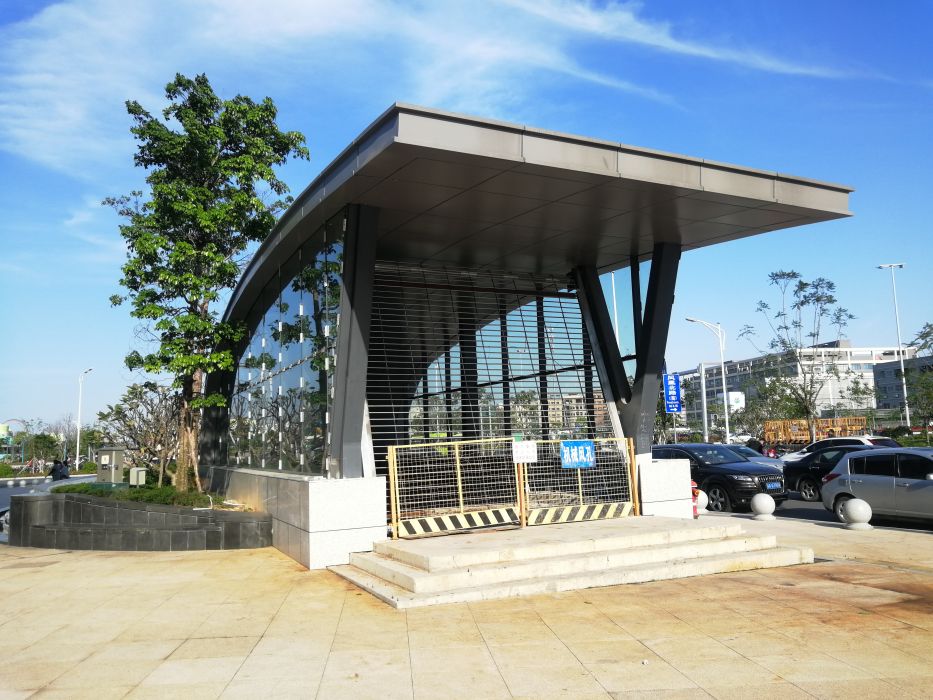 天貴路站(新白廣城際中的一個車站) 天貴路站(新白廣城際中的一個車站)