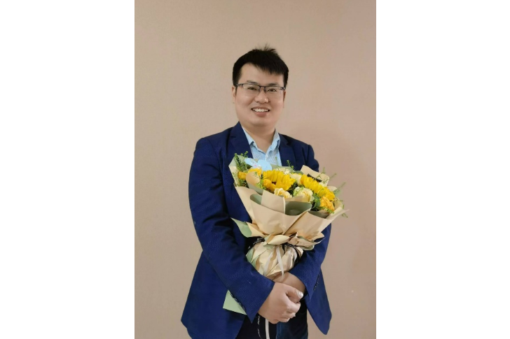 葉果(江蘇師範大學機電工程學院講師) 葉果(江蘇師範大學機電工程學院講師)