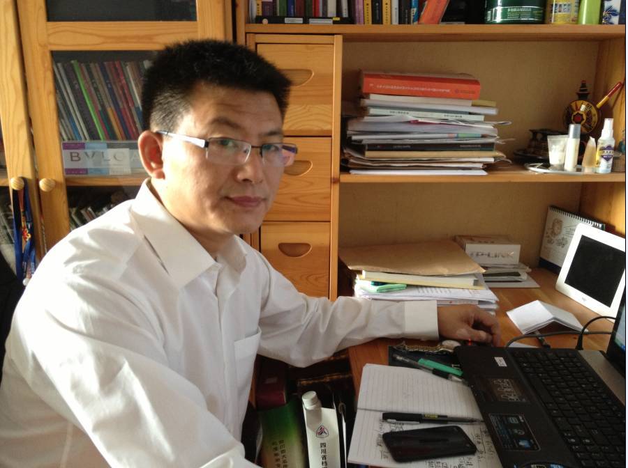 李達偉(四川省第十三屆人民代表大會代表) 李達偉(四川省第十三屆人民代表大會代表)
