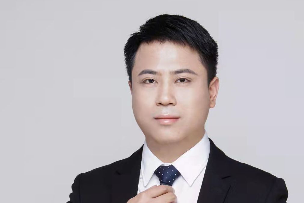 陳柏林(湖南省腫瘤醫院胸內二科副主任醫師,科室副主任) 陳柏林(湖南省腫瘤醫院胸內二科副主任醫師,科室副主任)