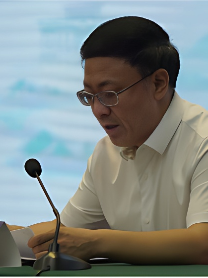 李小平(重慶市委辦公廳副主任、市檔案局局長、市檔案館館長) 李小平(重慶市委辦公廳副主任、市檔案局局長、市檔案館館長)