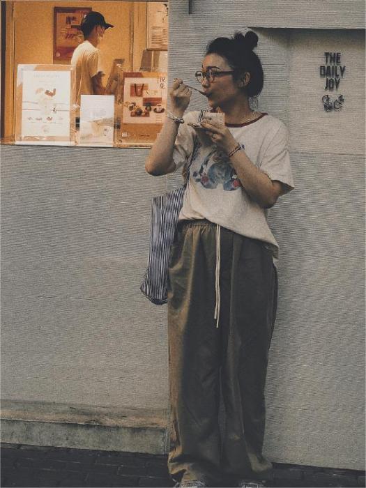 吳迪(女性配音演員、配音導演、配音教育從業者) 吳迪(女性配音演員、配音導演、配音教育從業者)