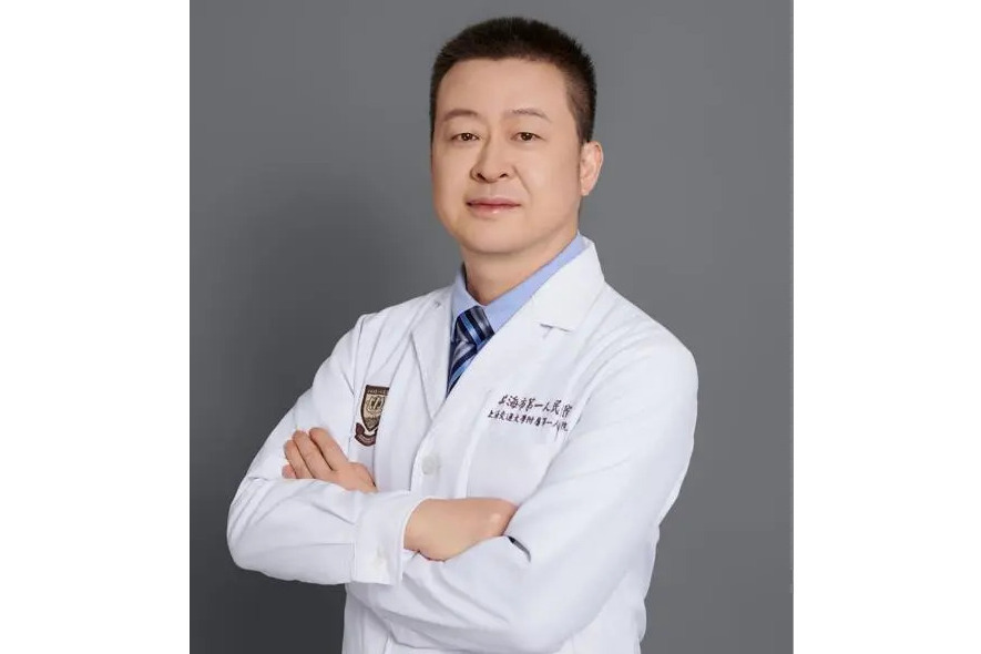 周曉(上海交通大學醫學院附屬第一人民醫院胸外科主任醫師) 周曉(上海交通大學醫學院附屬第一人民醫院胸外科主任醫師)