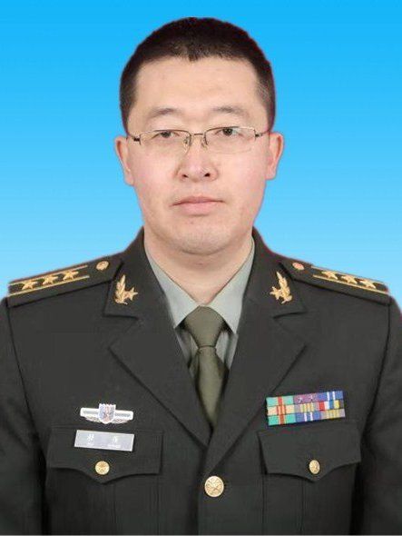 杜強(內蒙古自治區呼和浩特市回民區委常委、回民區人民武裝部部長) 杜強(內蒙古自治區呼和浩特市回民區委常委、回民區人民武裝部部長)