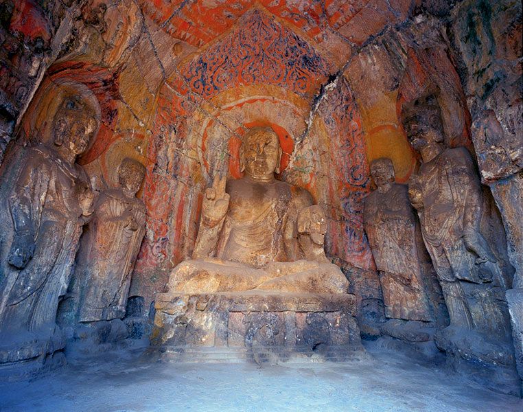 賓陽北洞正壁主尊阿彌陀佛像