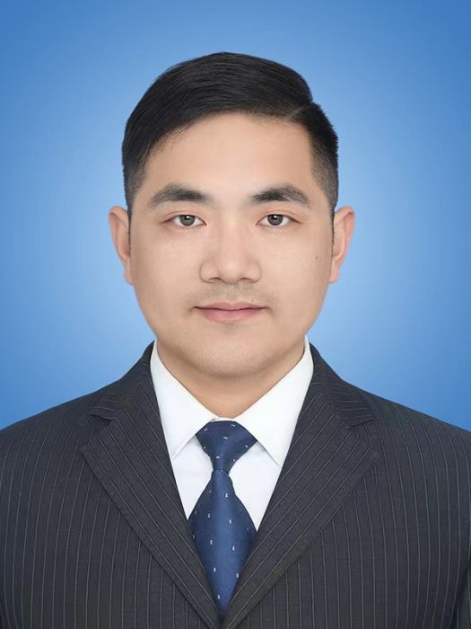 董磊(江蘇省如東縣第十六屆政協委員,南通響米貿易有限公司總經理) 董磊(江蘇省如東縣第十六屆政協委員,南通響米貿易有限公司總經理)