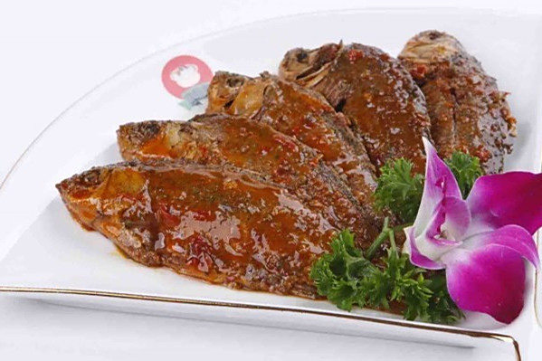鹽酥鯽魚 鹽酥鯽魚