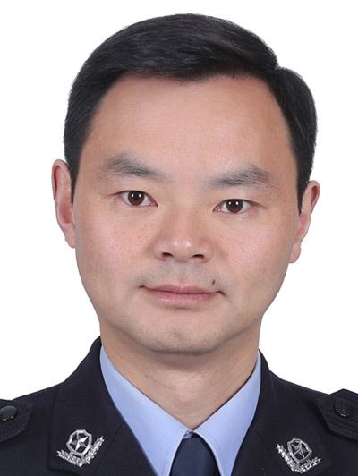 曾勇(湖北省恩施土家族苗族自治州建始縣公安局政治處主任) 曾勇(湖北省恩施土家族苗族自治州建始縣公安局政治處主任)
