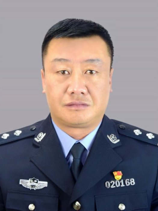 戴劍(雲南省昭通市公安局黨委委員、政治部主任) 戴劍(雲南省昭通市公安局黨委委員、政治部主任)