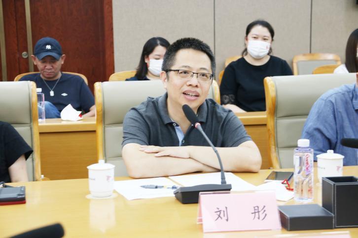 劉彤(北京電視藝術中心有限公司董事長) 劉彤(北京電視藝術中心有限公司董事長)