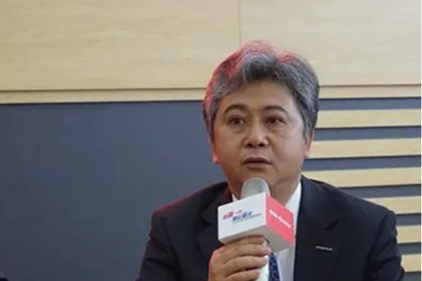 李巨星 李巨星