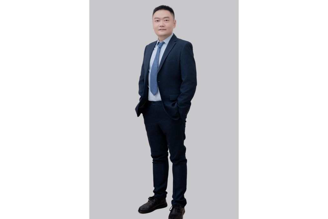 李耀(北極星口腔醫生) 李耀(北極星口腔醫生)