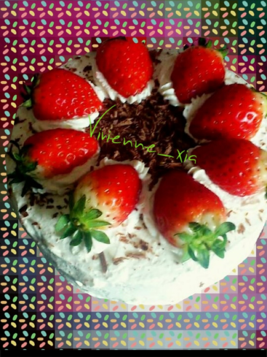草莓裝飾蛋糕戚風